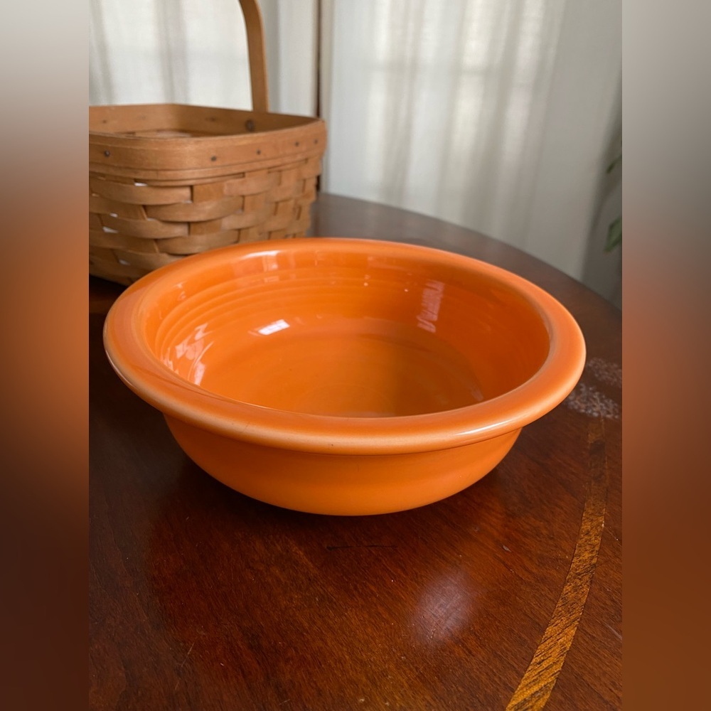 Fiesta Tangerine 1-Quart Serving Bowl Homer Laughlin China Co.